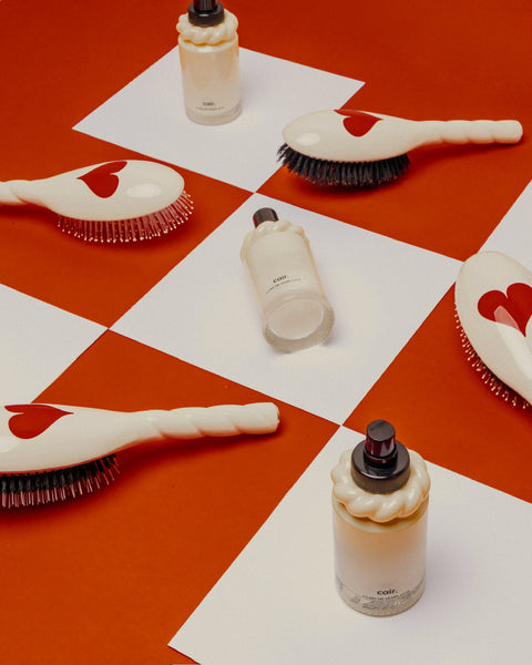 Limited Edition Queen of Hearts N.04 The Detangling & Massaging Brush La Miracle - Image 2