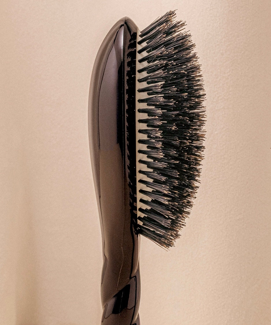 Black Edition N.01 The Shine & Care HairBrush The Universal