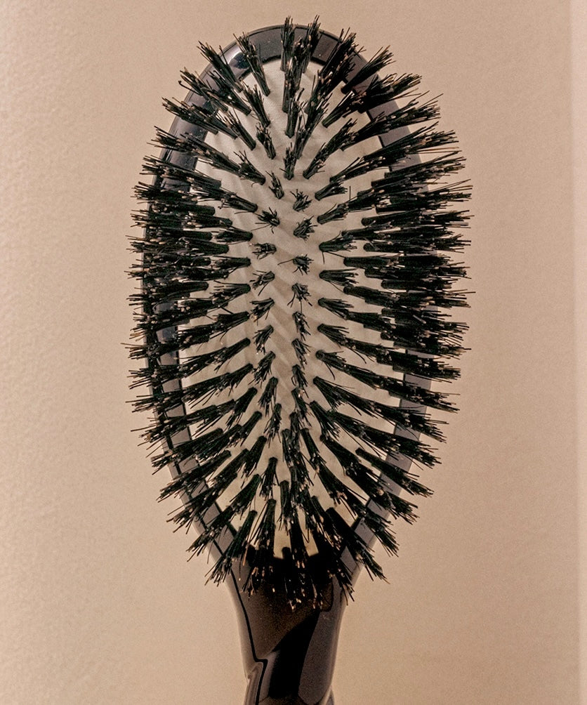 Black Edition N.01 The Shine & Care HairBrush The Universal