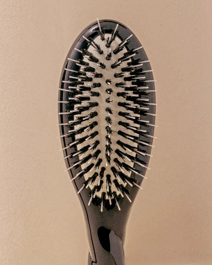 Black Edition N.02 The Small Care & Detangling HairBrush The Essential