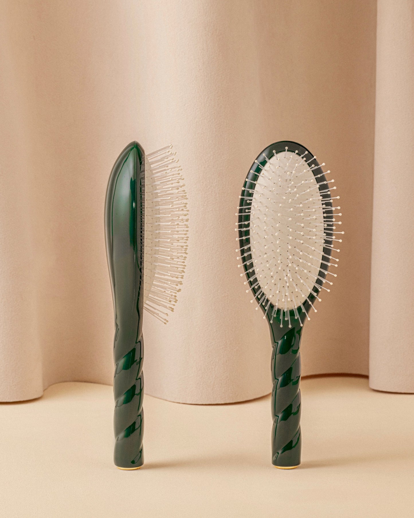 Trio : La Bonne Brosse, son Peigne et sa Pochette Vert Emeraude