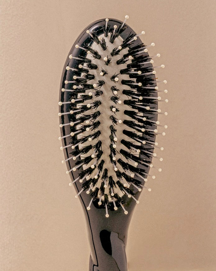 Black Edition N.03 The Small Gentle Scalp Care HairBrush The Essential Softness