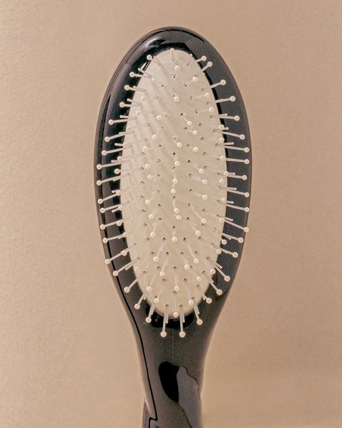 Black Edition N.04 The Small Massaging Detangling HairBrush