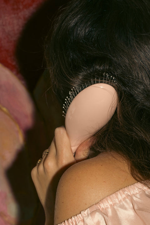 La Bonne Brosse "Octobre Rose" Limited Edition N.04 The Small Miracle Massaging and Detangling Hairbrush - Image 2