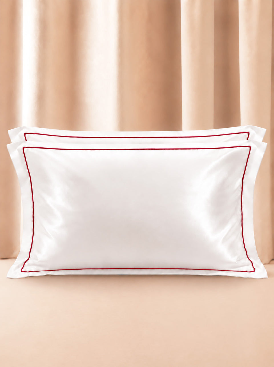 El Set de 2 Fundas de Almohada de Seda Rojo Cereza