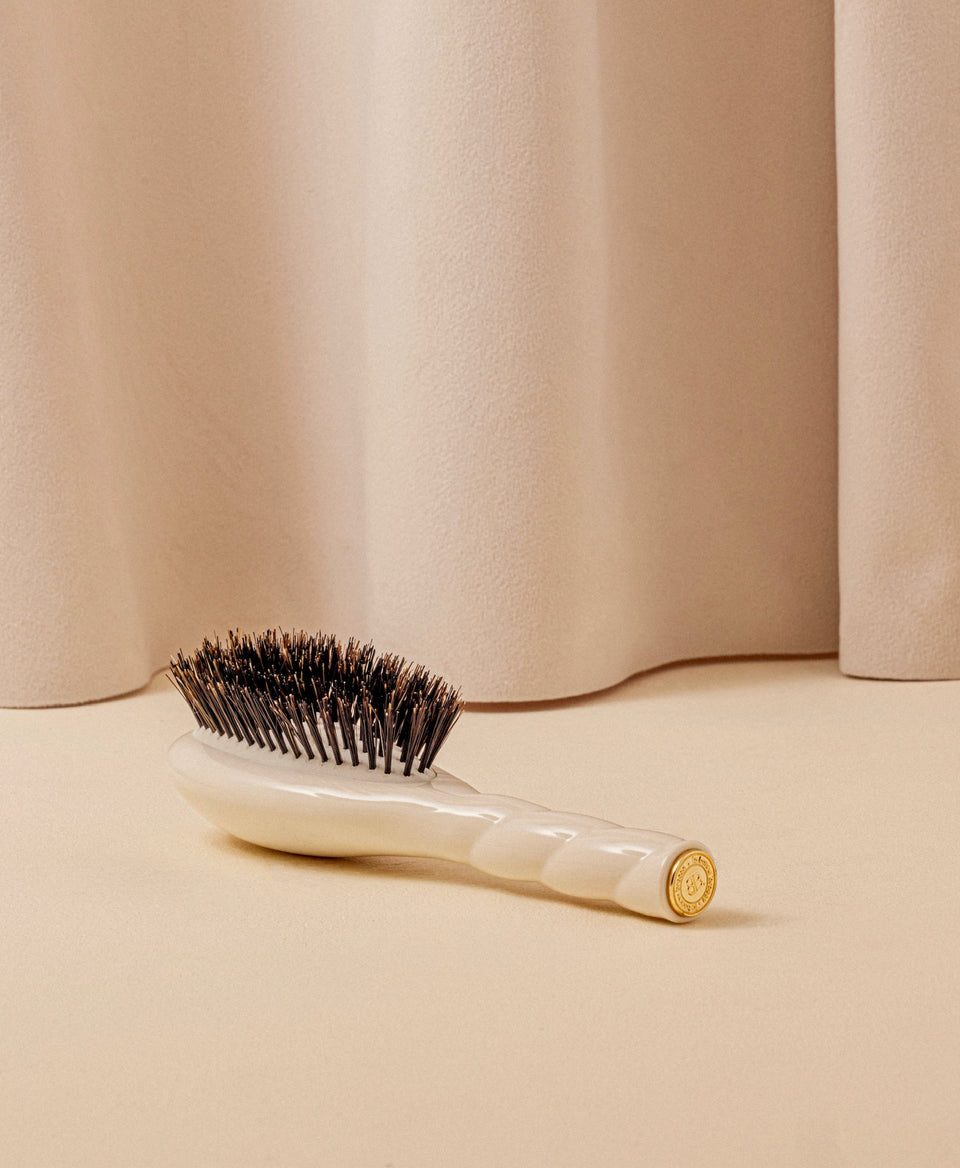N.01 La Petite Brosse Brillance & Soin l’Universelle Blanc Crème