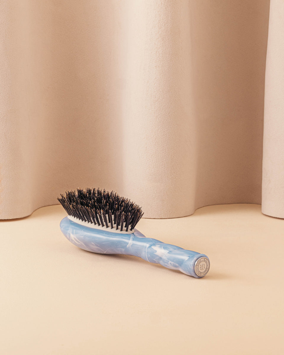Roseanna x La Bonne Brosse N.01 Die Kleine Bürste Universelle Glanz und Pflege Bürste Tie & Dye Blau