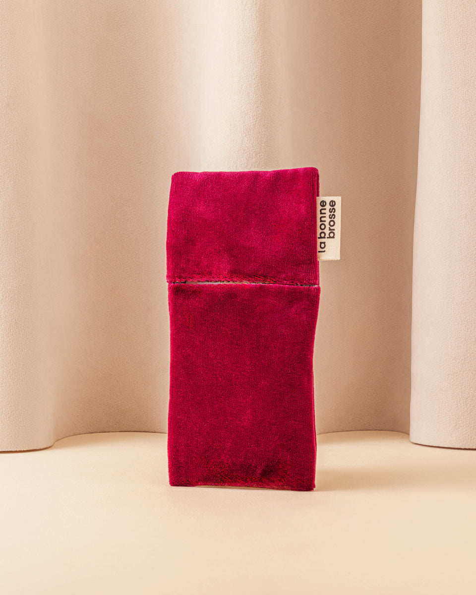 The “Micro Brush” Pouch Cherry Red