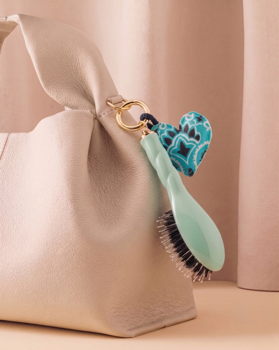 Call It By Your Name x La Bonne Brosse Duo : Micro Brush N.03 Lagoon Blue and its Charm