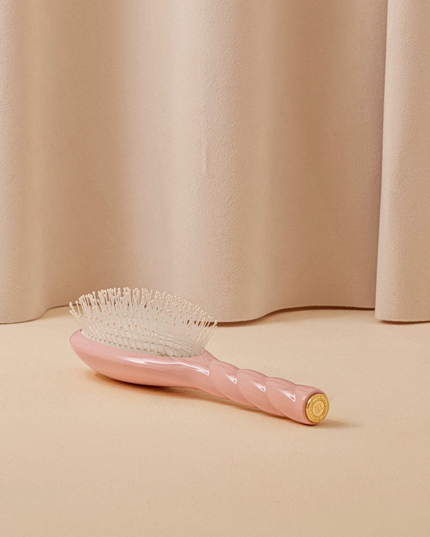 La Bonne Brosse "Octobre Rose" Limited Edition N.04 The Miracle Massaging and Detangling Hairbrush