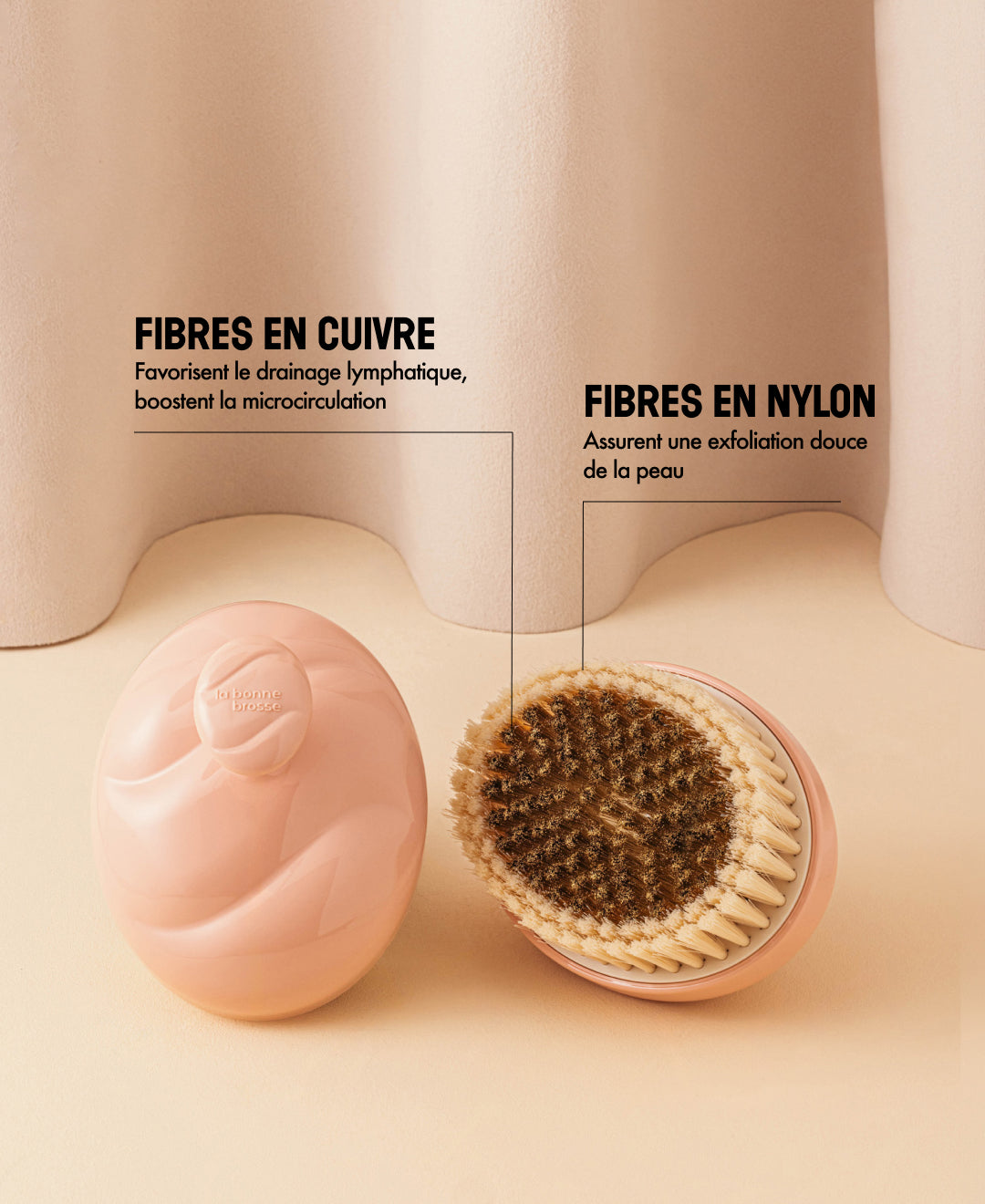 Duo : N.01 La Brosse Corps Peaux Sensibles et sa Bourse Rose Poudré