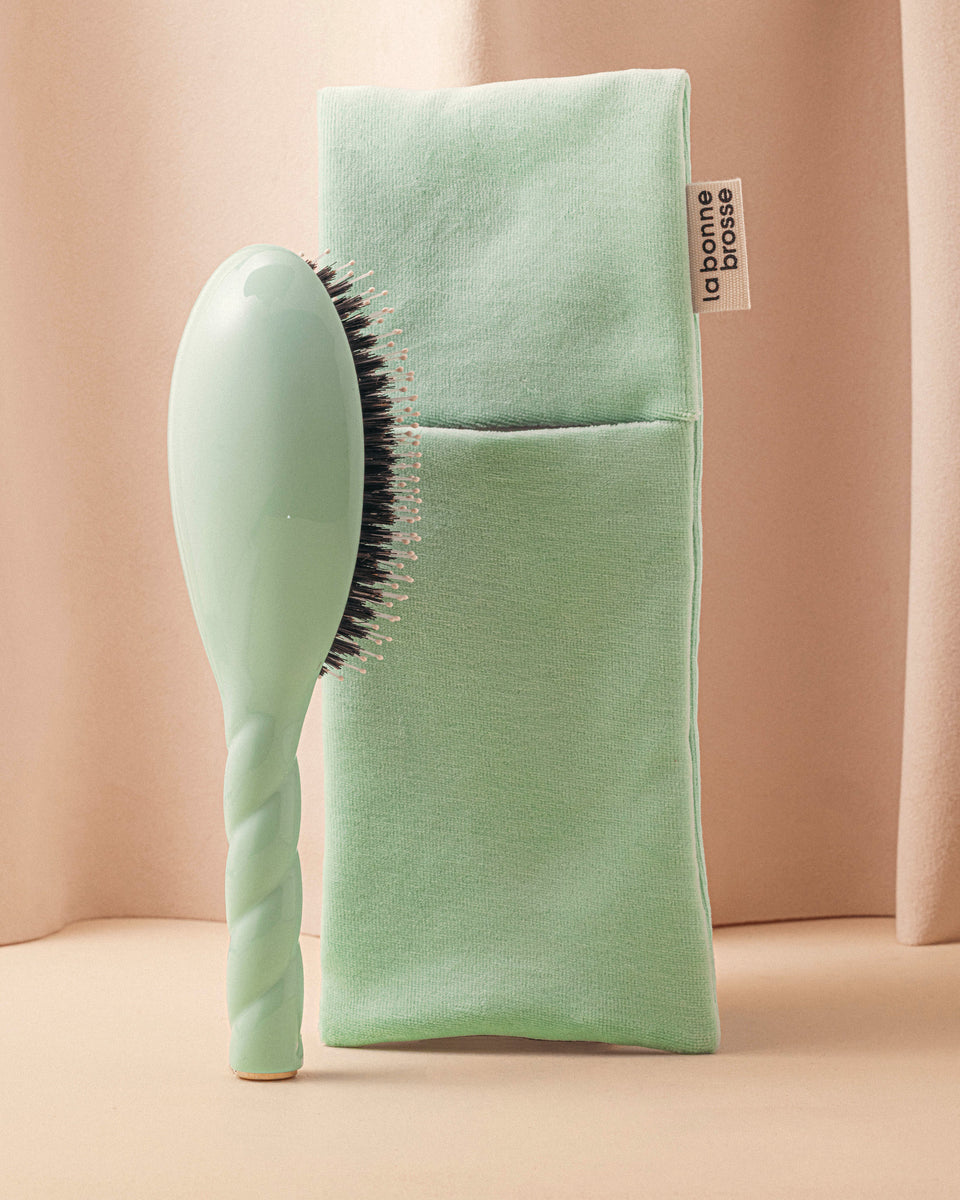Dúo: La Bonne Brosse y su Funda Edición Limitada Azul Laguna