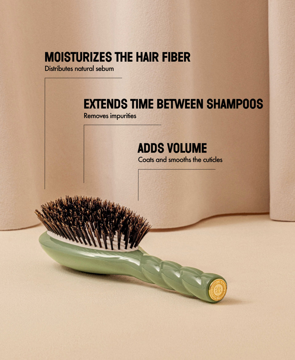 N.01 The Shine & Care HairBrush The Universal Almond Green