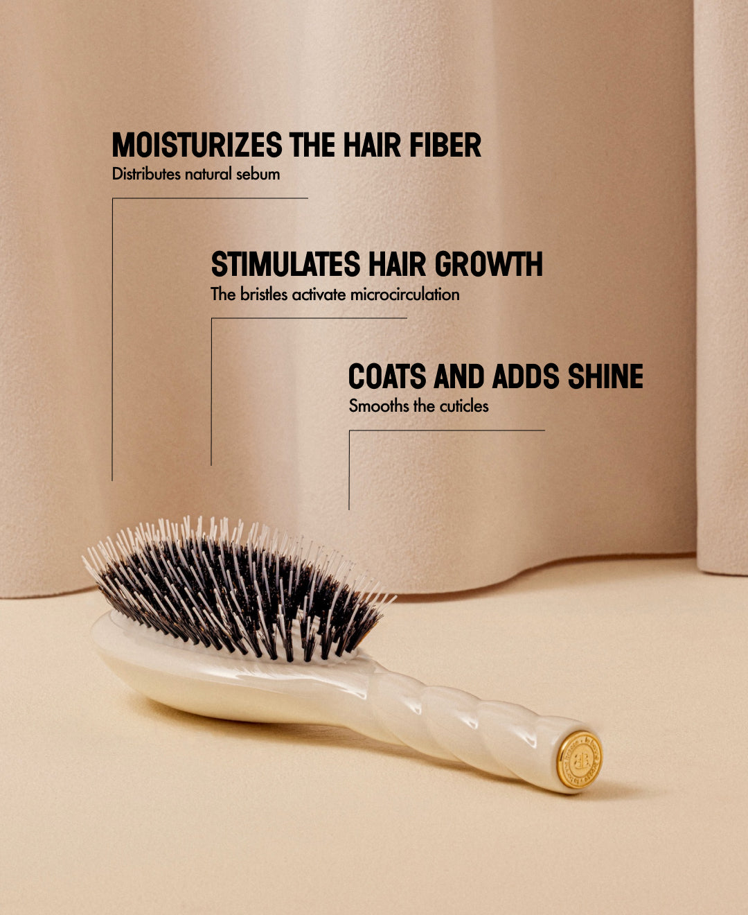 N.02 The Care & Detangling HairBrush The Essential Creamy White