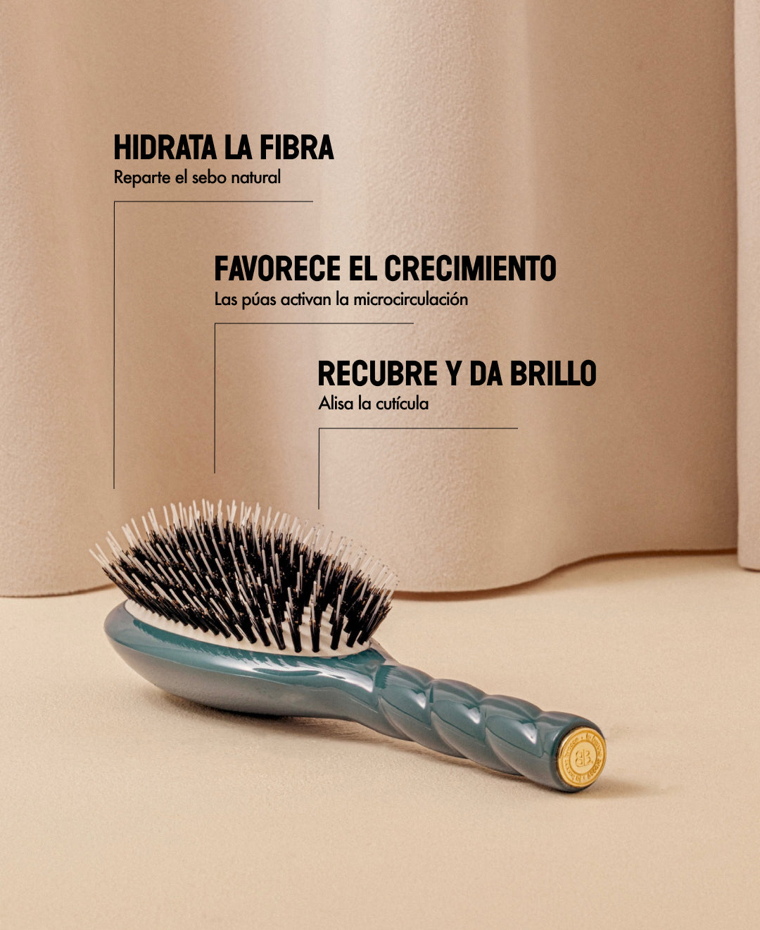 N.02 The Care & Detangling Hairbrush The Essential Blue