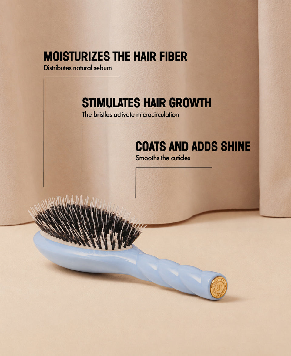 N.02 The Care & Detangling HairBrush The Essential Sky Blue