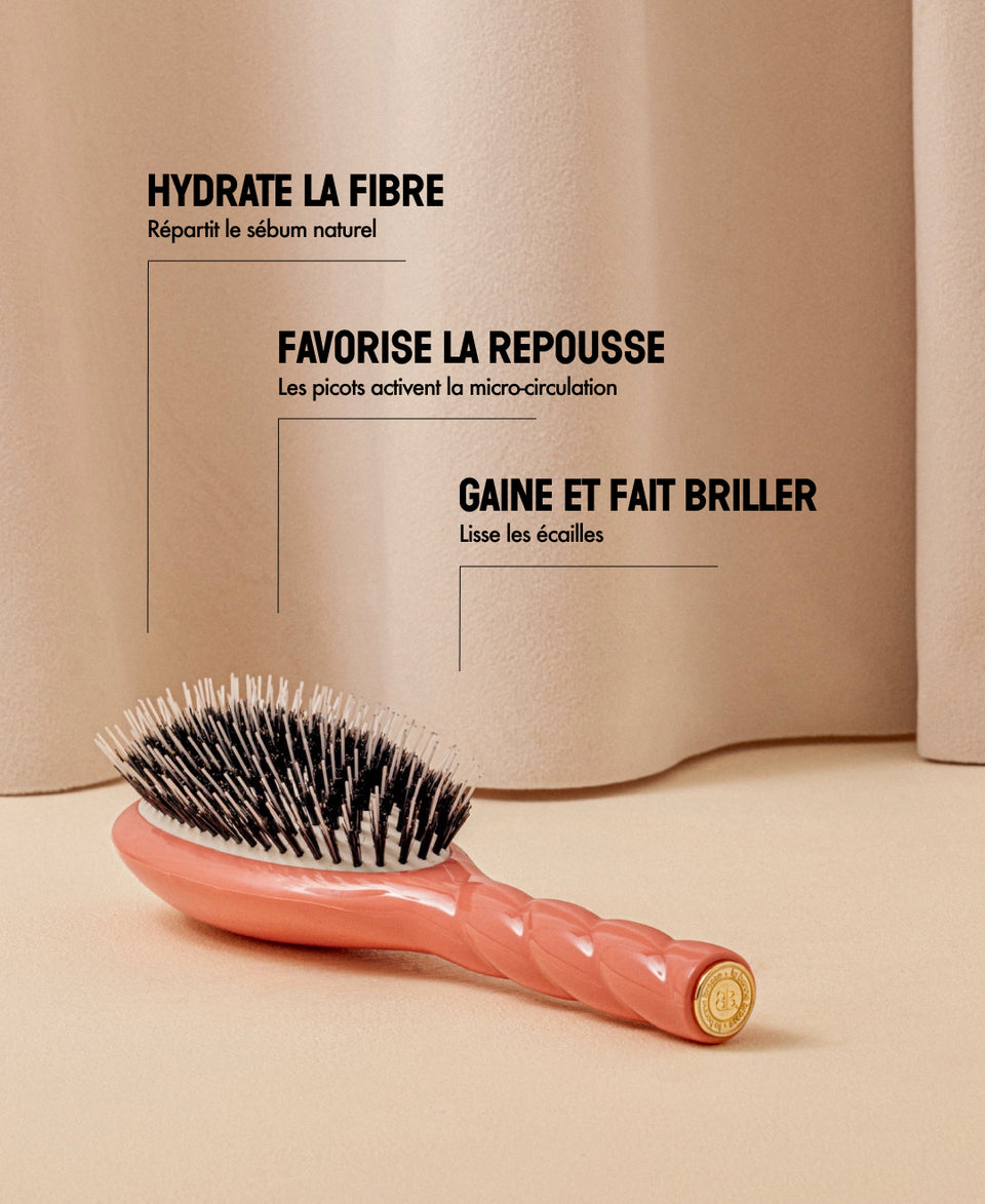 N.02 La Brosse Démêlante & Soin l'Indispensable Corail