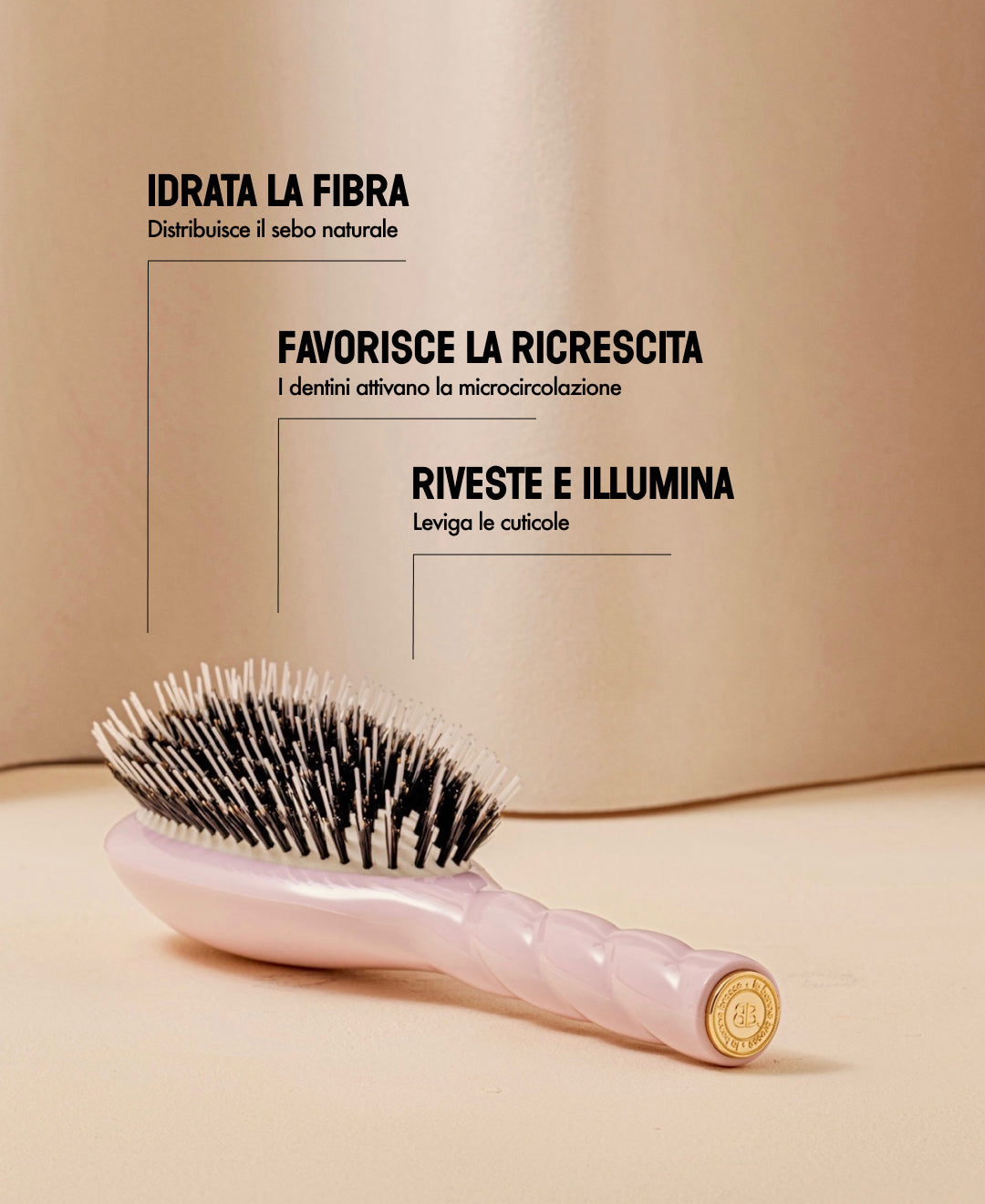 N.02 The Care & Detangling HairBrush The Essential Pink