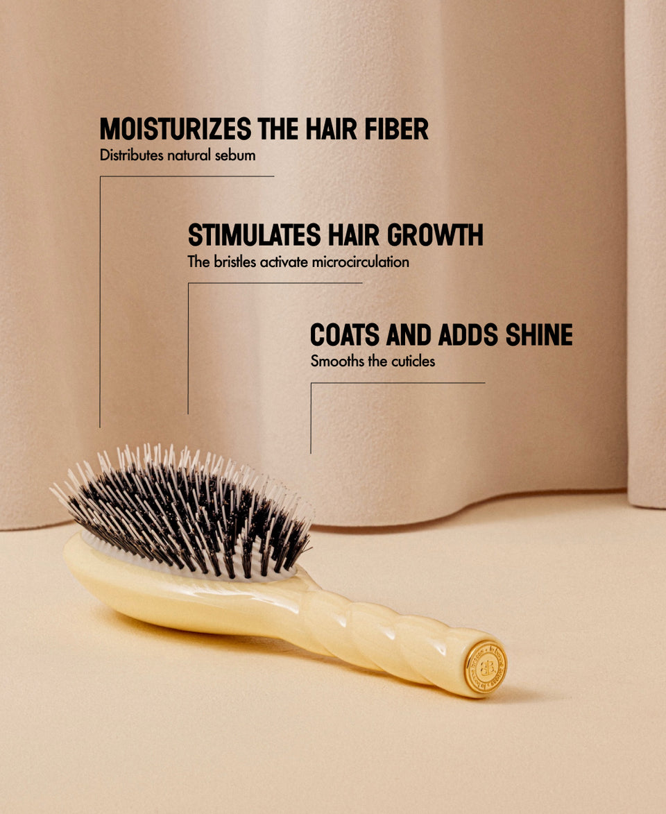 N.02 The Care & Detangling HairBrush The Essential Ivory Cair