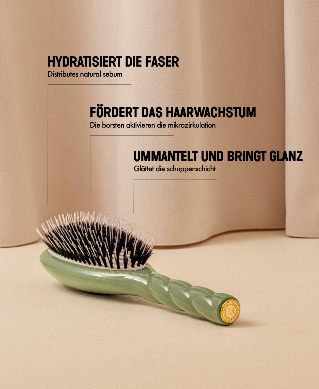 N.02 The Care & Detangling HairBrush The Essential Almond Green