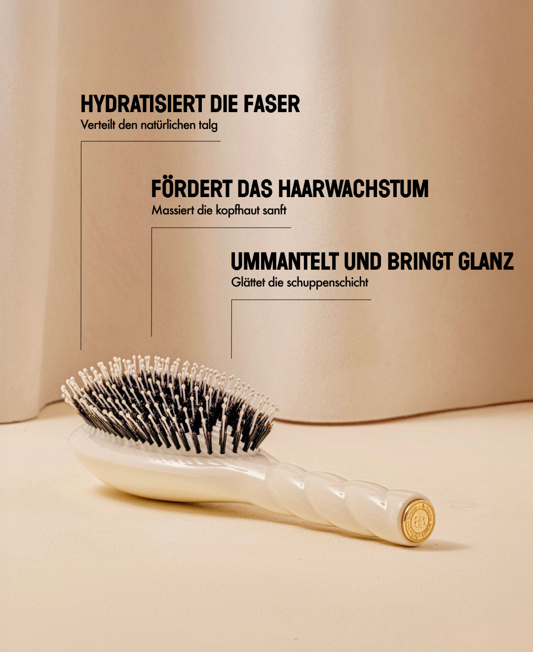 N.03 The Gentle Scalp Care HairBrush The Essential Softness Creamy White