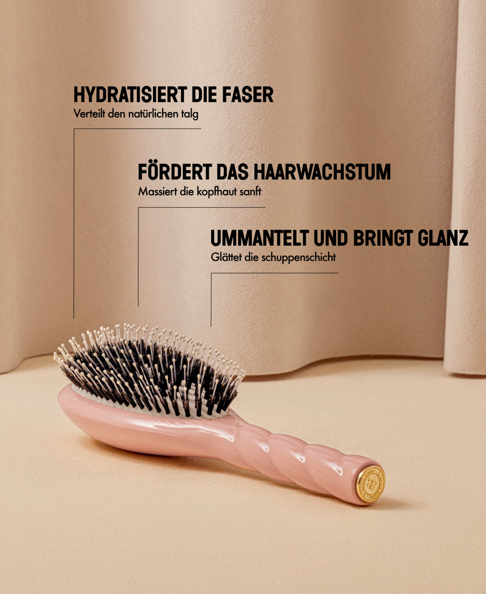N.03 Die Bürste für empfindliche Kopfhaut, das Wesentliche Weichheitspuder Rosa