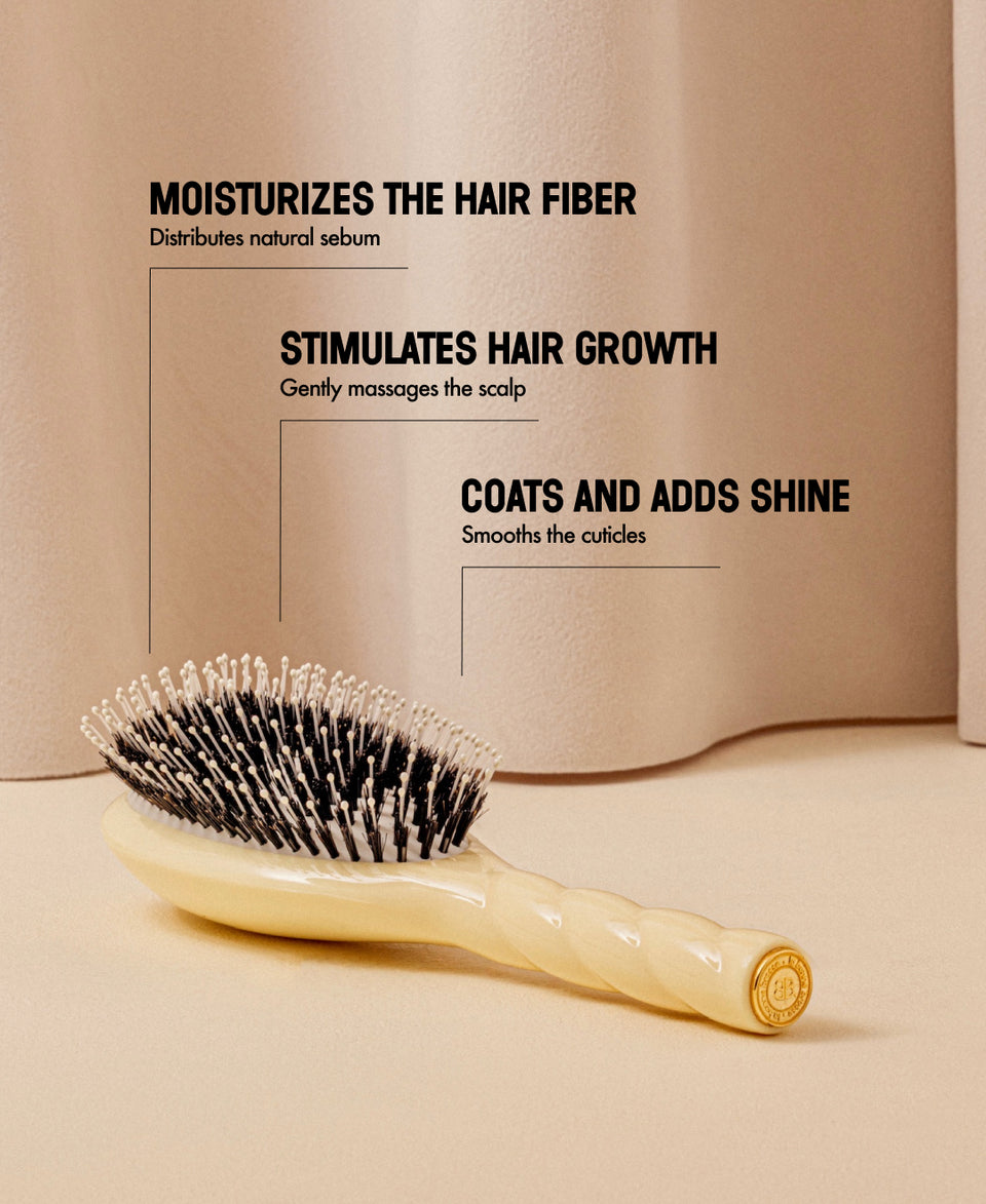 N.03 The Gentle Scalp Care HairBrush The Essential Softness Ivory Cair