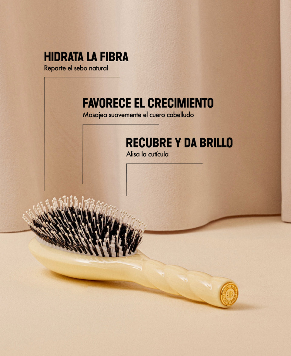 N.03 Indispensable Dulzura Cepillo Marfil Cair