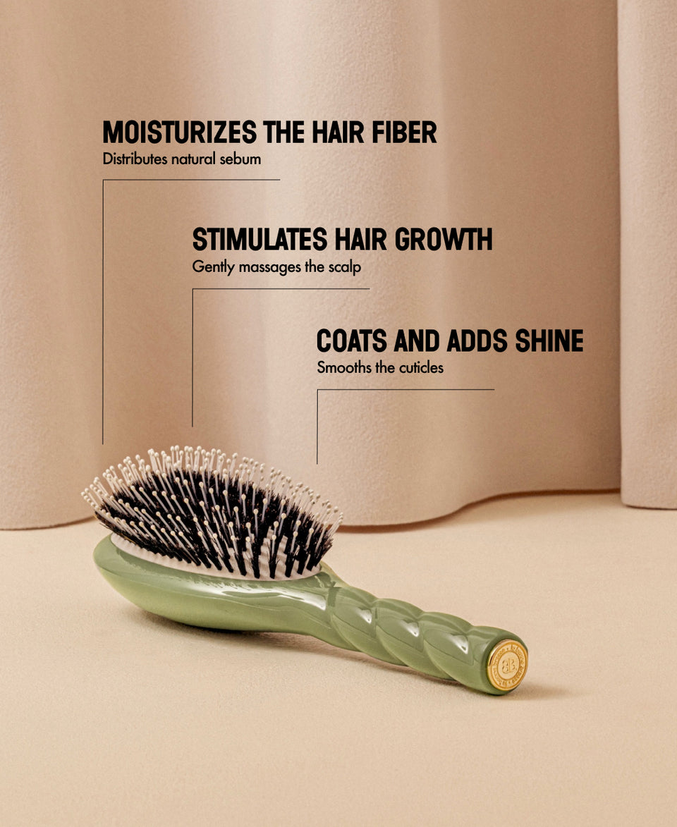 N.03 The Gentle Scalp Care HairBrush The Essential Softness Almond Green