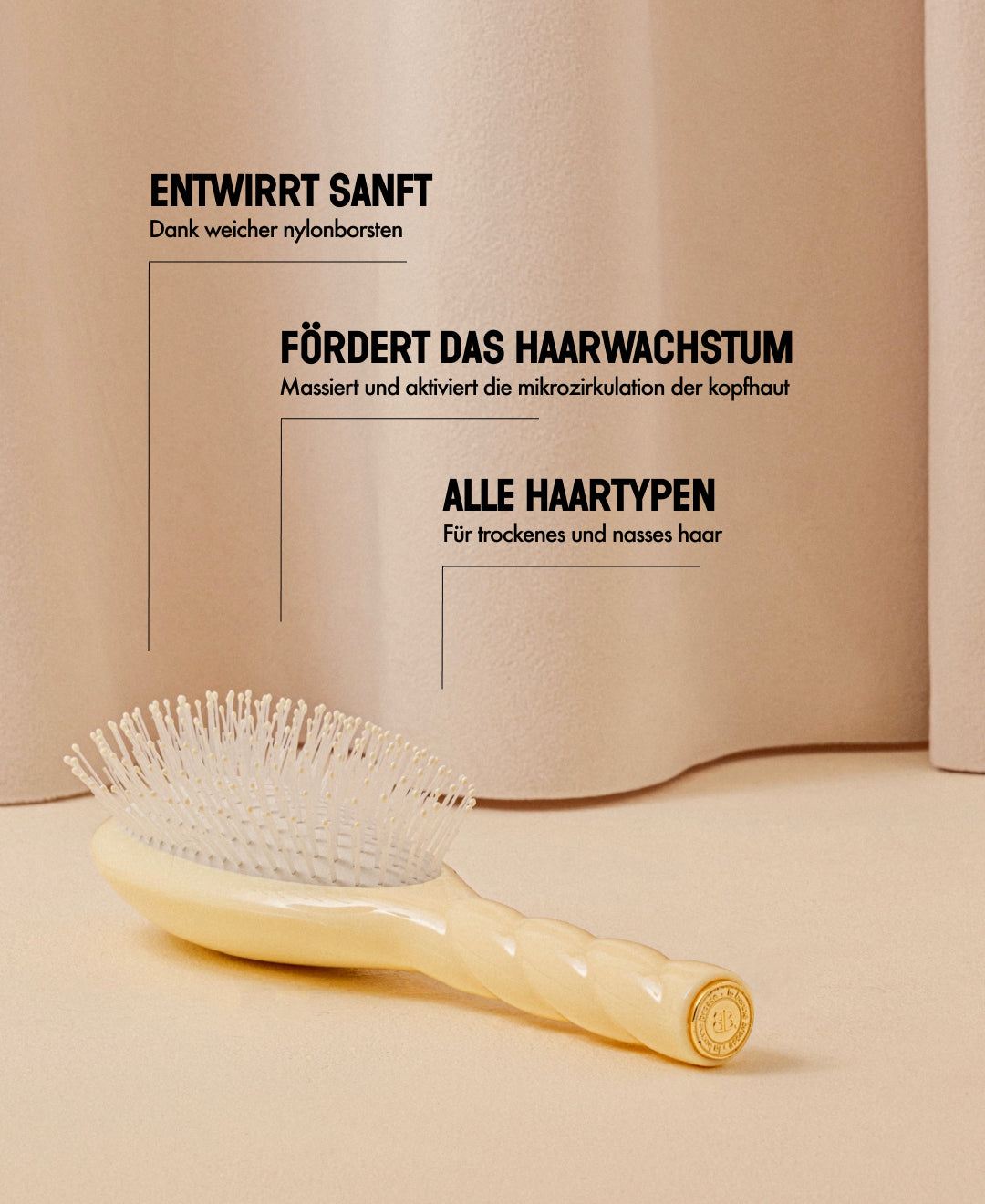 N.04 La Brosse Démêlante & Massante La Miracle Ivoire Cair