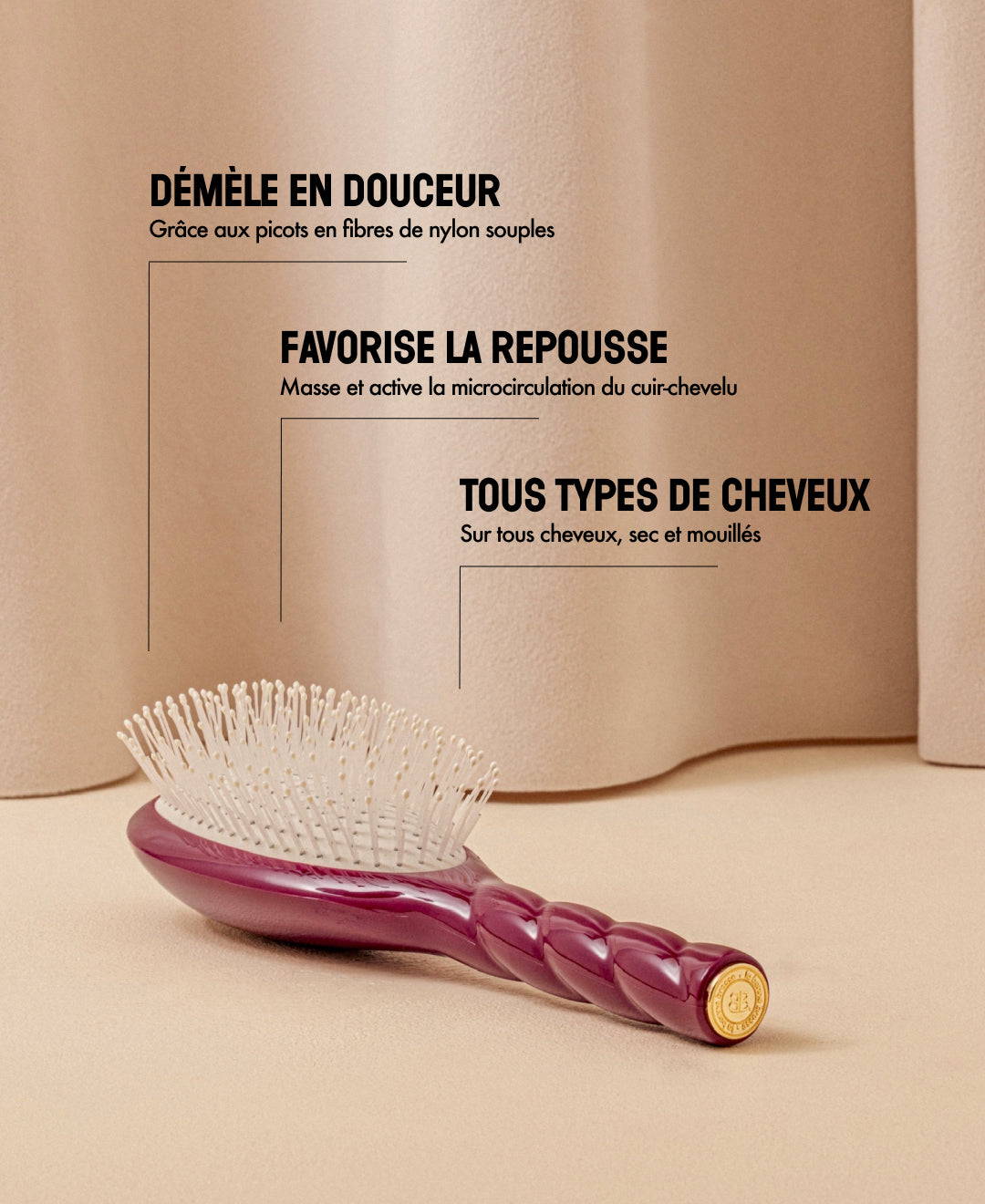 N.04 La Brosse Démêlante & Massante La Miracle Rouge Cerise