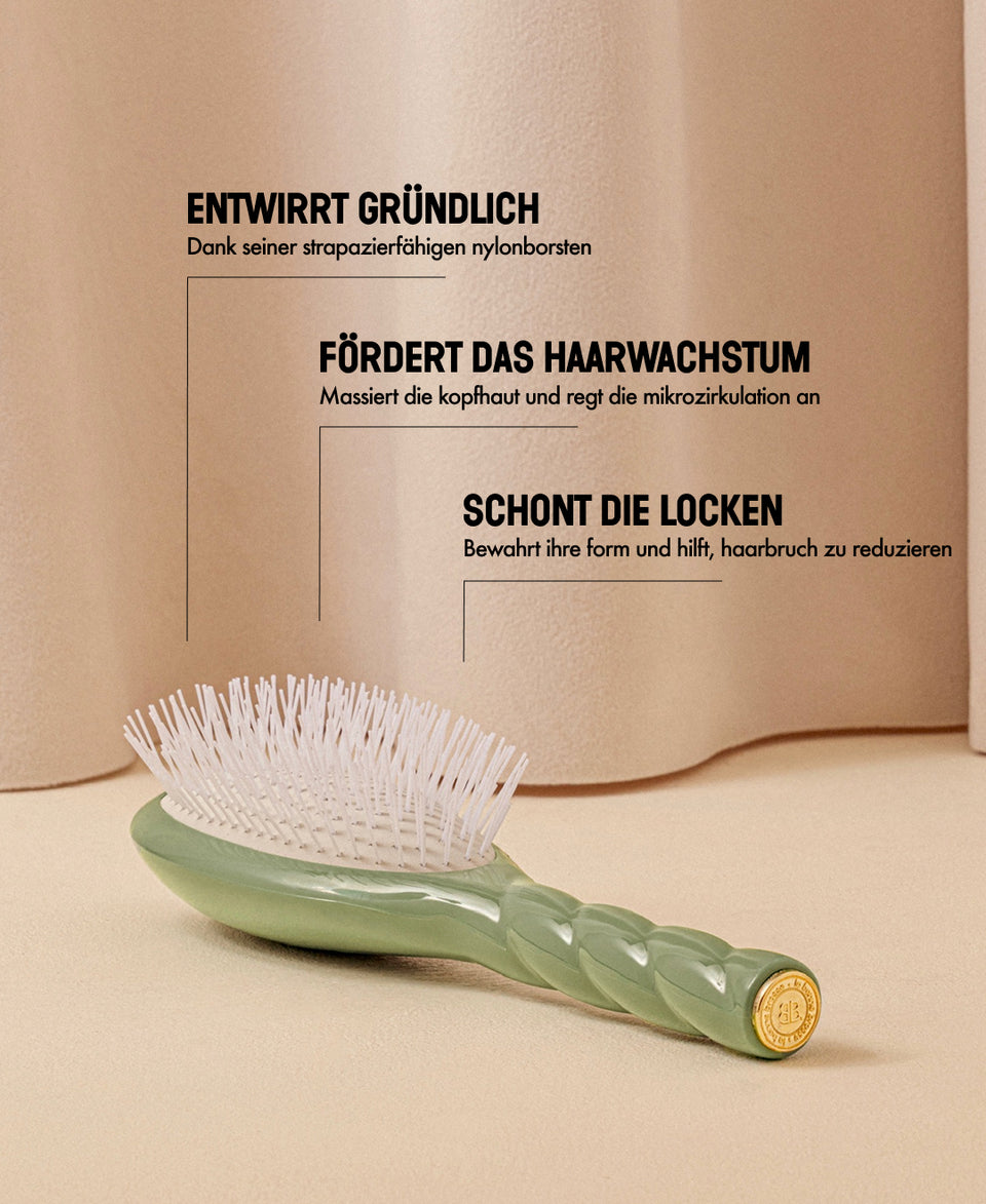 N.07 Die intensive mandelgrüne Entwirrungs- und Stimulationsbürste