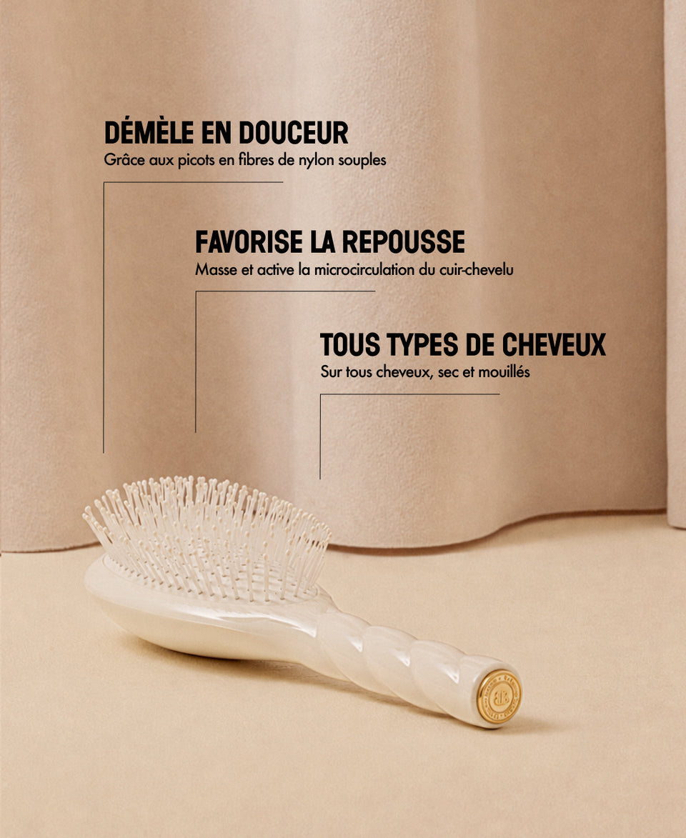 N.04 La Brosse Démêlante & Massante La Miracle Blanc Crème