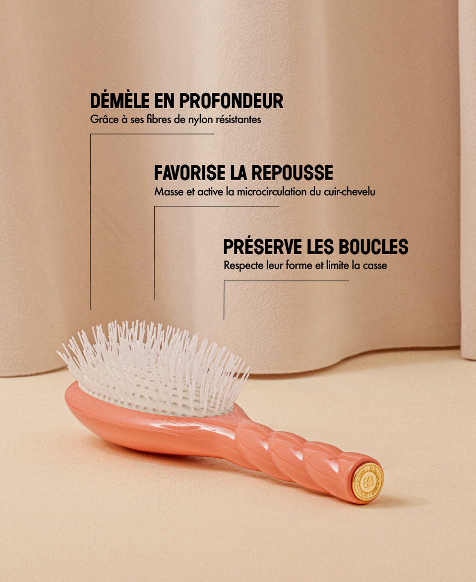 N.07 La Brosse Démêlante & Stimulante l'Intense Corail