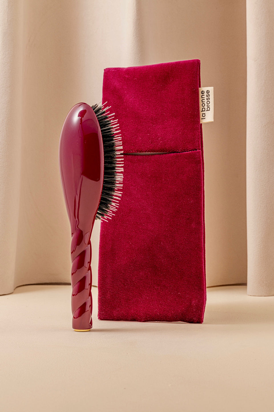 Duo: Bonne Brosse and Cherry Red Pouch