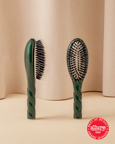 N.02 The Small Care & Detangling HairBrush The Essential Emerald Green - Image 1