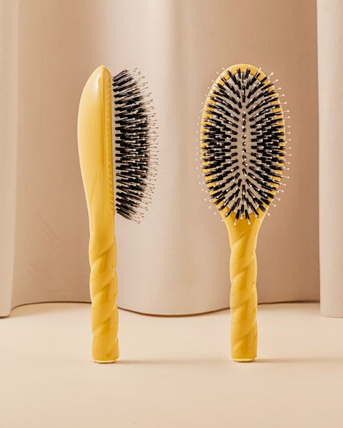 N.03 The Gentle Scalp Care Hair Brush THE ESSENTIAL SOFTNESS Saffron Yellow - Image 1