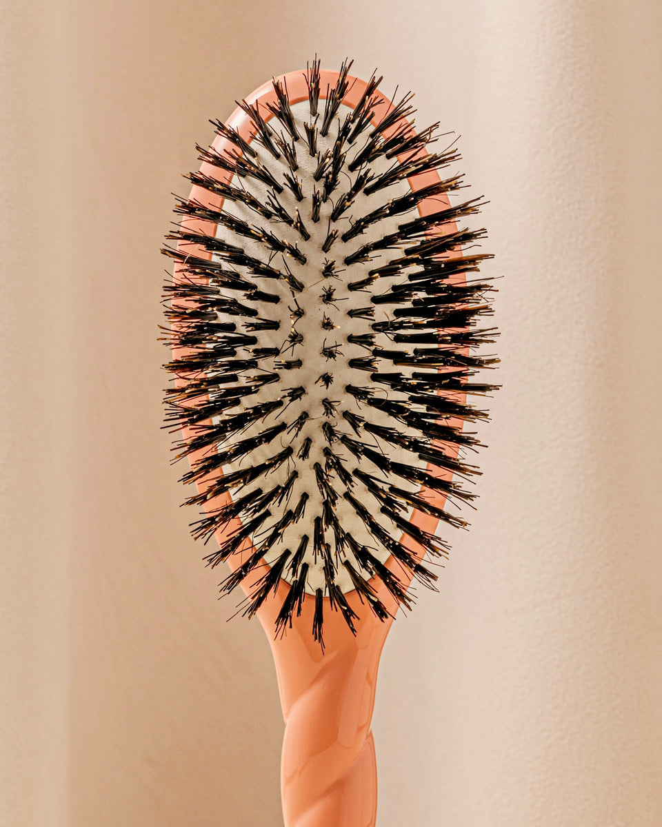 N.01 The Shine & Care Hair Brush The Universal Coral