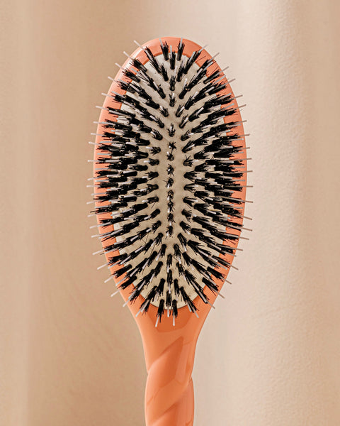 N.02 The Care & Detangling Hair Brush THE ESSENTIAL Coral - Image 3