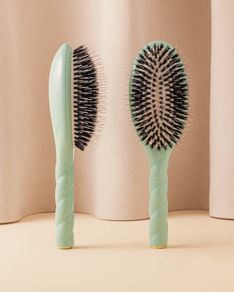 Limited Edition Lagoon Blue N.02 The Care & Detangling Hairbrush The Essential  - Image 1
