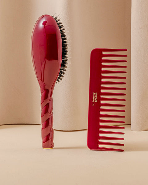 The Large Detangling Comb in Acetate Cherry Red - Image 1