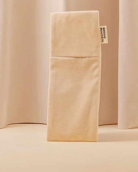 'N.05 Hair Brush’ Round Pouch Creamy White - Image 1