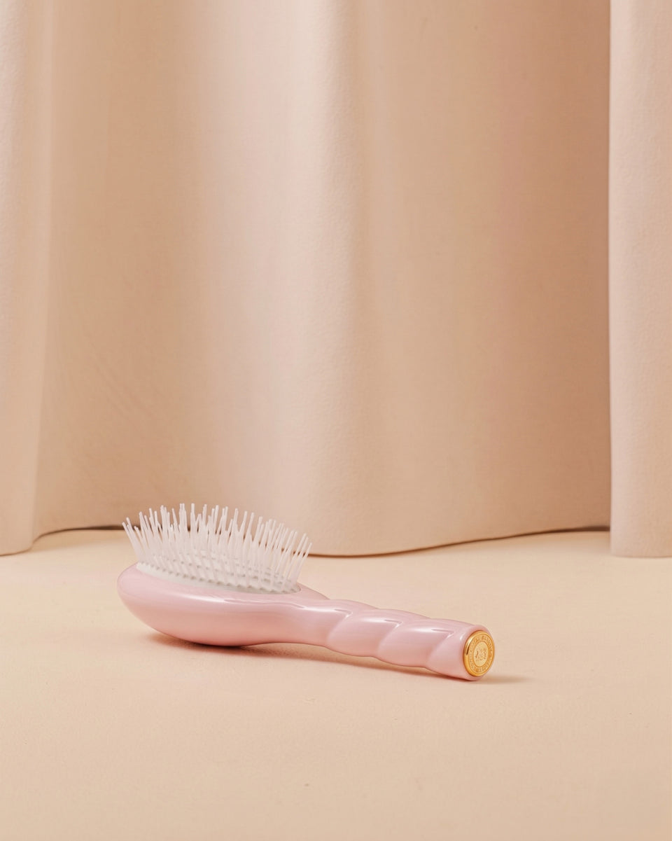 N.07 The Small Stimulating & Detangling HairBrush The Intense Lilac Pink