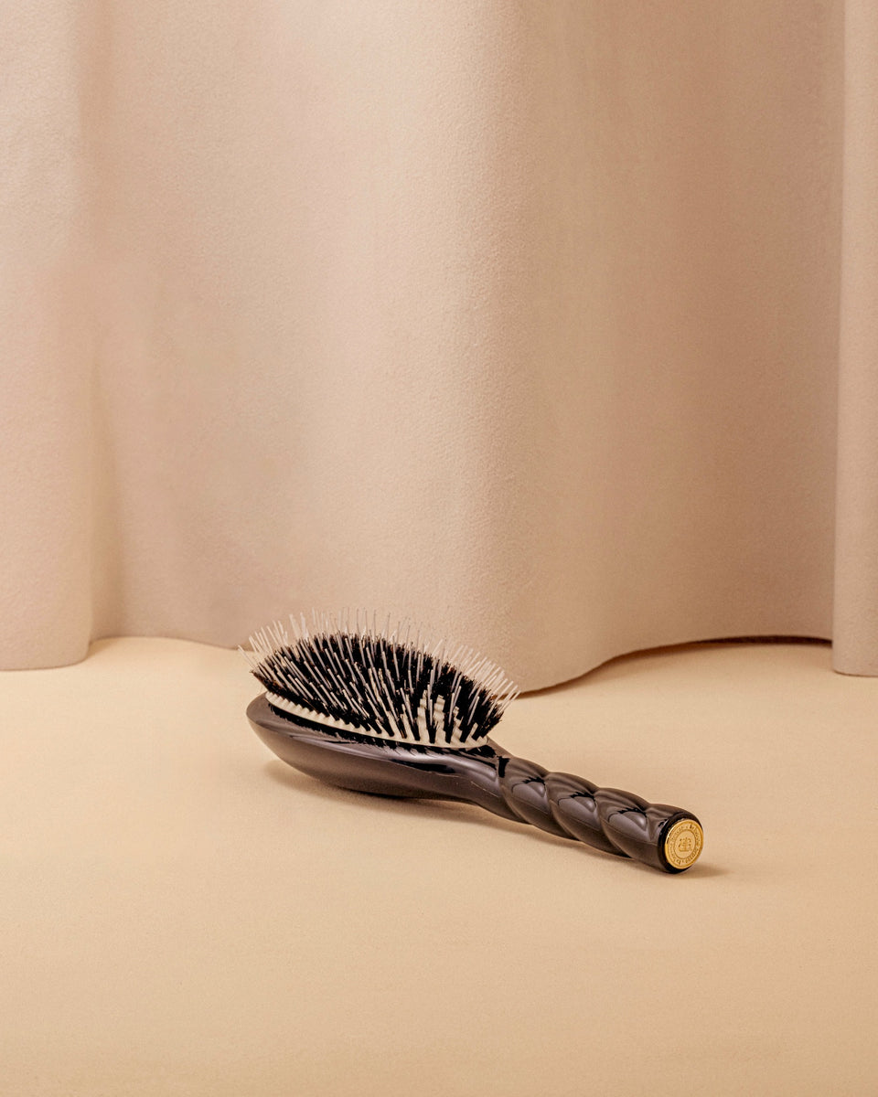 Black Edition N.02 El Cepillo Desenredante y de Cuidado El Indispensable