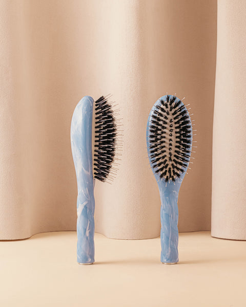 Roseanna x La Bonne Brosse N.02 The Small Care & Detangling Hairbrush The Essential Blue Tie & Dye - Image 1