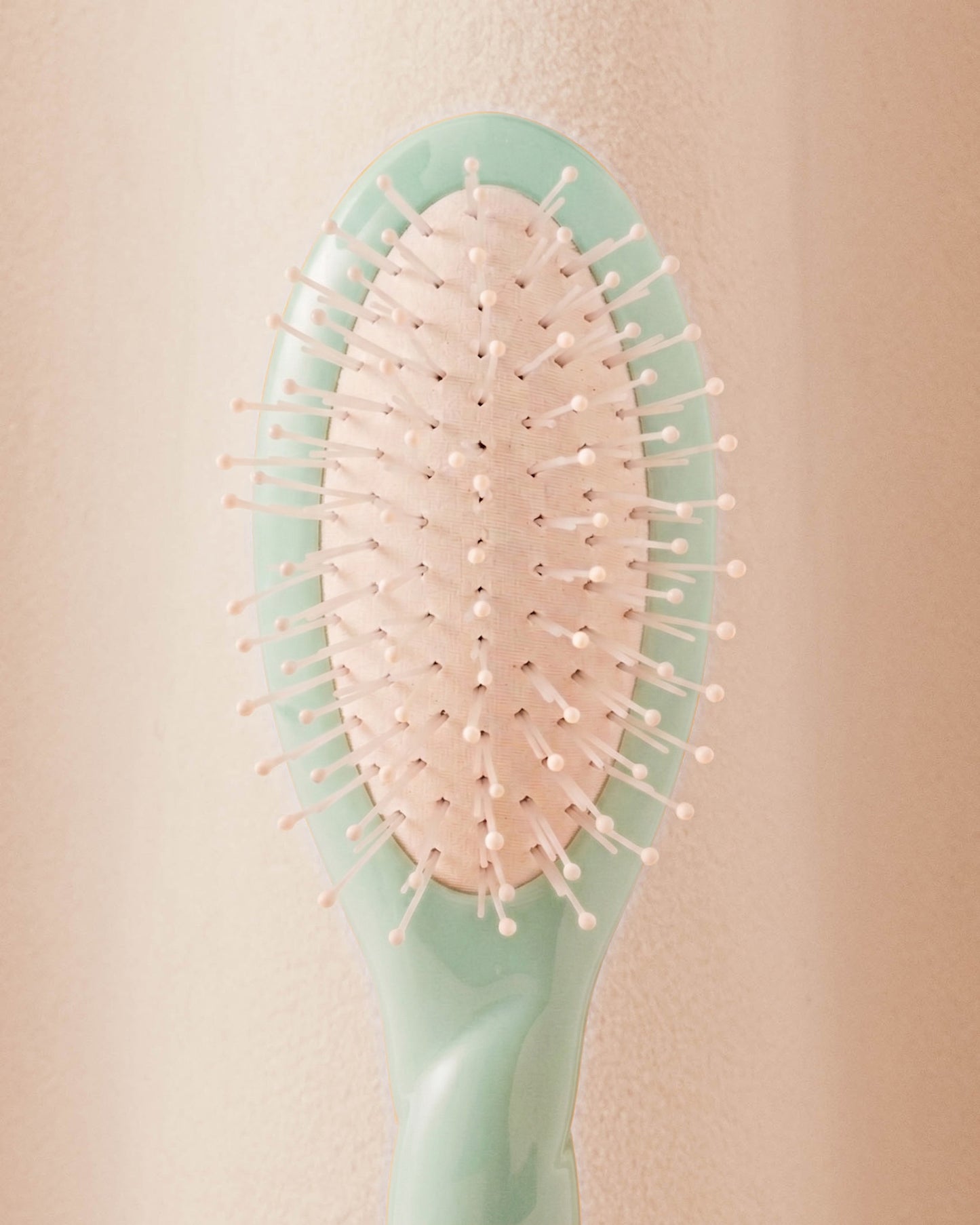 Limited Edition Lagoon Blue N.04 The Detangling & Massaging Micro Brush The Miracle