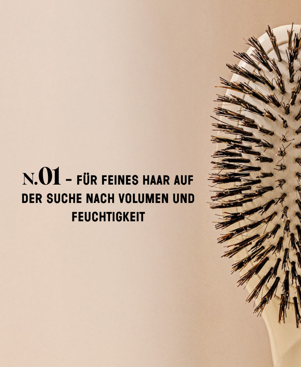 N.01 Glanz und Pflege Die Universelle Bürste Cremeweiß