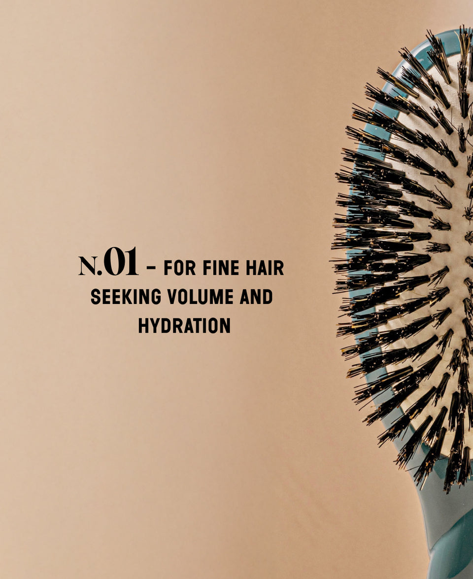 N.01 The Shine & Care Hairbrush The Universal Blue