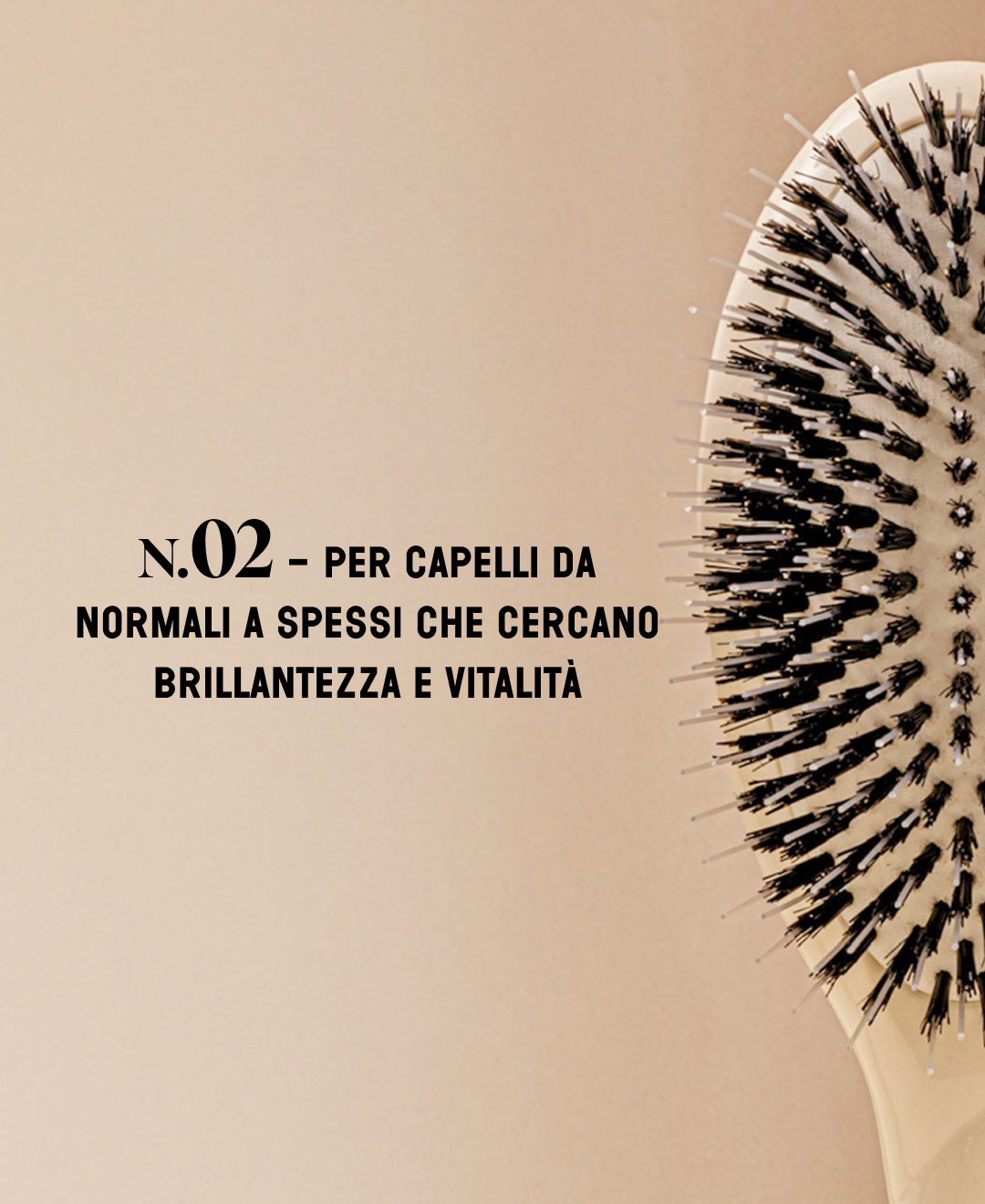 N.02 The Care & Detangling HairBrush The Essential Creamy White
