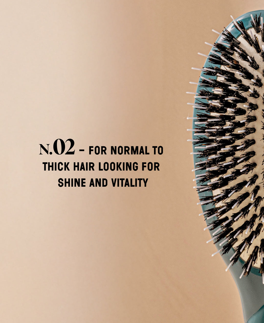 N.02 The Care & Detangling Hairbrush The Essential Blue
